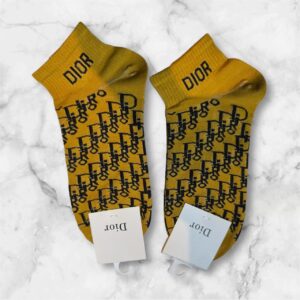 ถุงเท้าข้อยาวกลาง